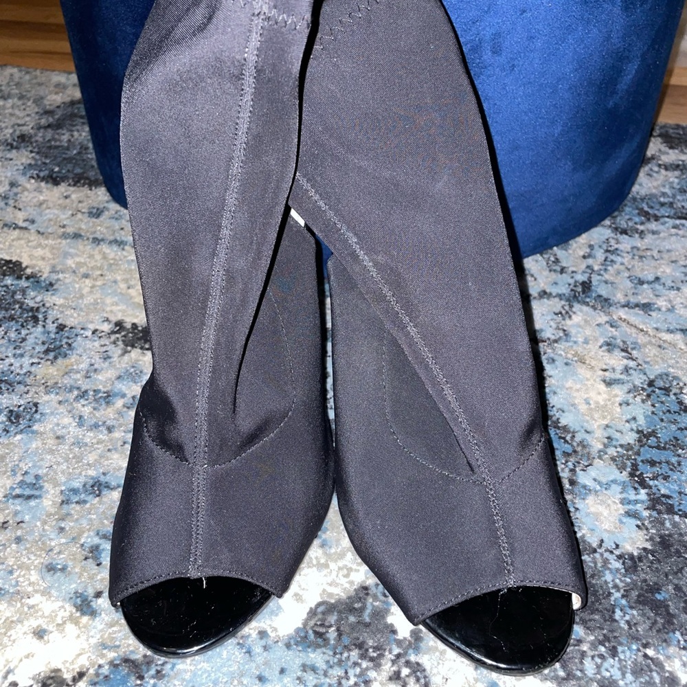 Open toe black boots